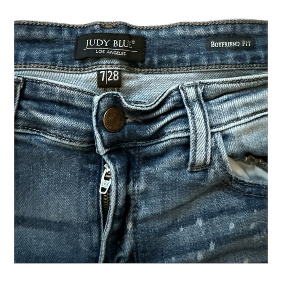 JUDY BLUE BOYFRIEND FIT DISTRESSED RIPPED STRAIGHT LEG BLUE DENIM SIZE 28 - Picture 3 of 6